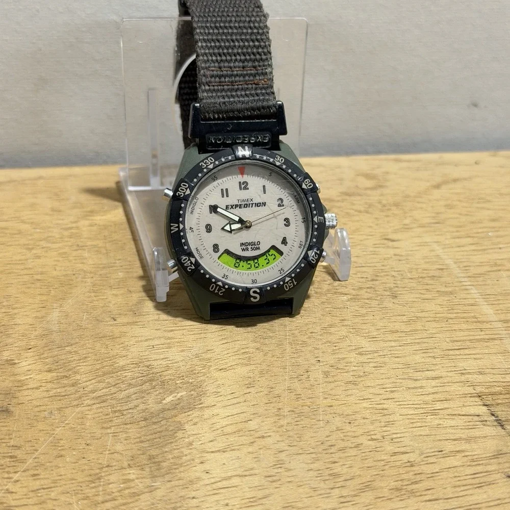 Timex Expedition Digi Analogue‎ Vintage Quartz 50M WR Indiglo Mens Watch Brown